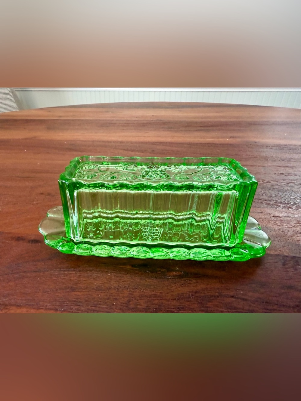 Vintage Retro Style Green Pressed Glass Butter Dish w/ Lid Grapevine Grapes